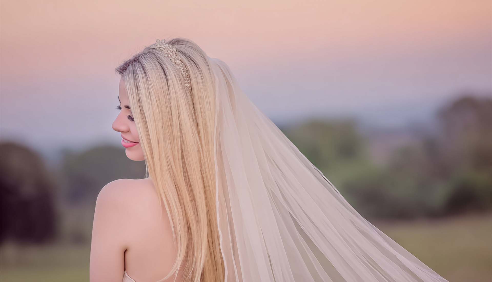 Ein glückliches Brautpaar in Kassel, aufgenommen von Herzmoment, eurem Team für Hochzeitsfotograf und Videograf.